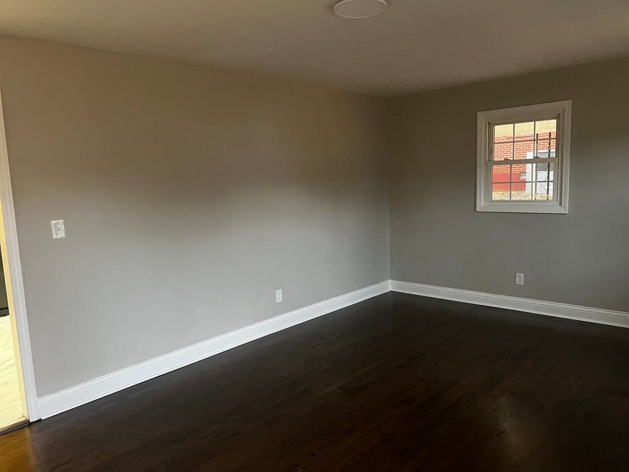 824 Strawberry Lane - Photo 3 of 20