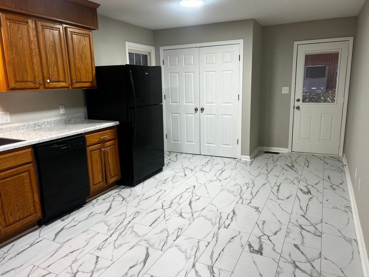 824 Strawberry Lane - Photo 7 of 20