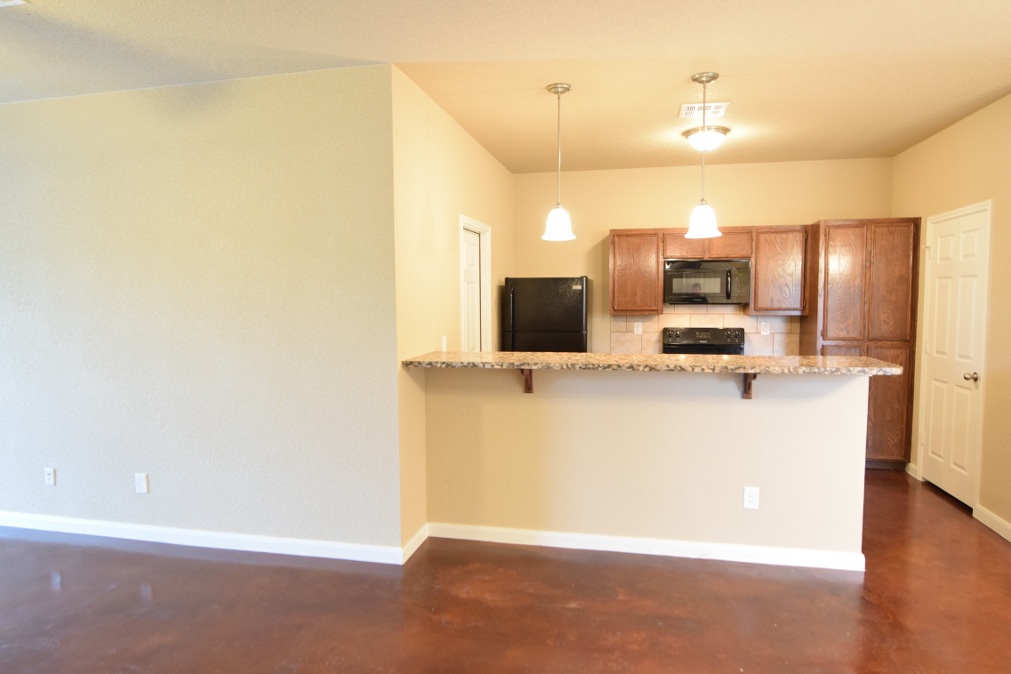 1427 Hopi Trl #B - Photo 4 of 17