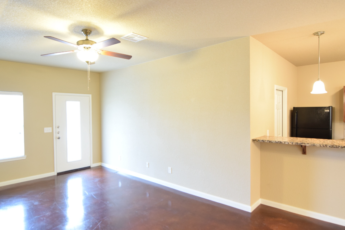 1427 Hopi Trl #B - Photo 6 of 17