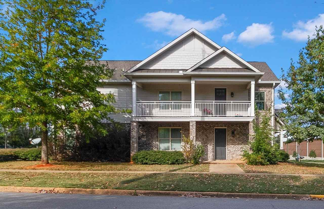 1524 1st Ave #B - Photo 2 of 22