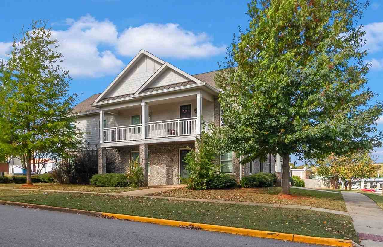 1524 1st Ave #B - Photo 4 of 22