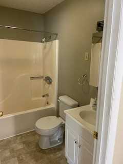241 Haywood Ln #241A - Photo 3 of 5