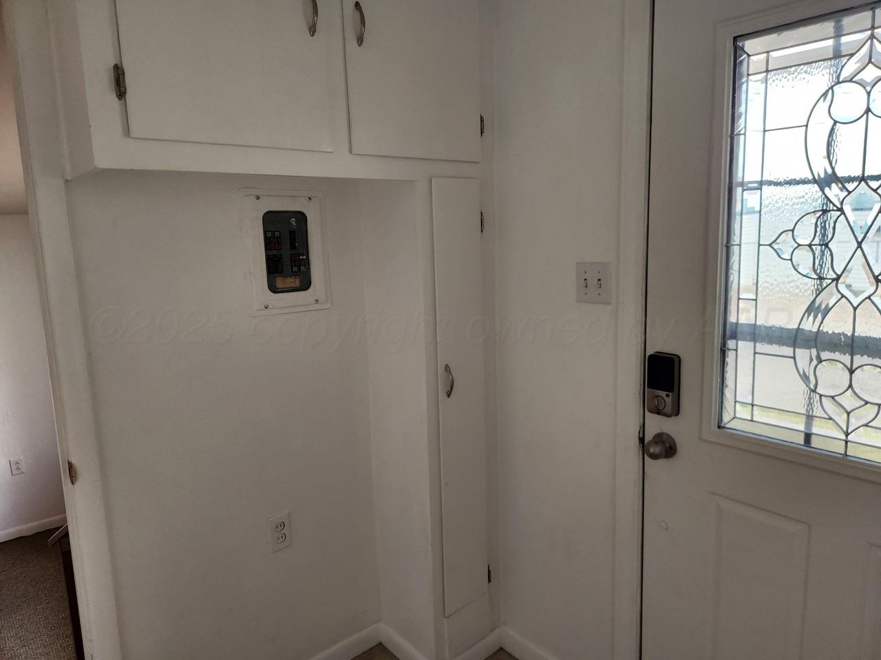 411 N Prospect St - Photo 5 of 17