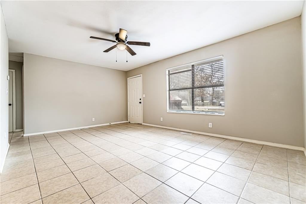 1014 N Hico St #B - Photo 6 of 9