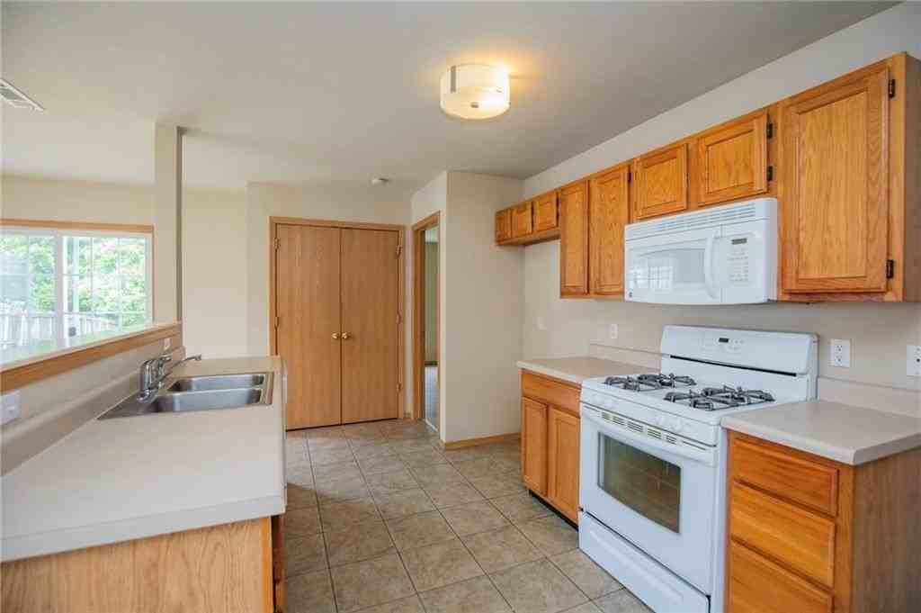 321 Grant Springs Dr - Photo 3 of 18