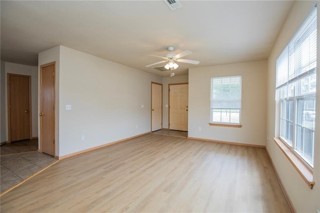 321 Grant Springs Dr - Photo 6 of 18