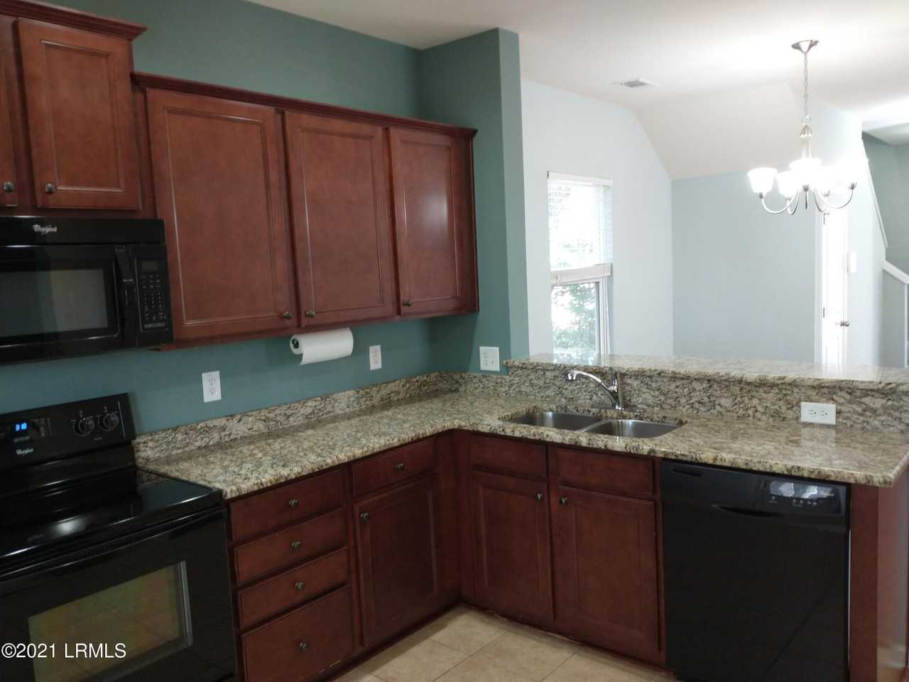 38 Pennyroyal Way - Photo 7 of 29