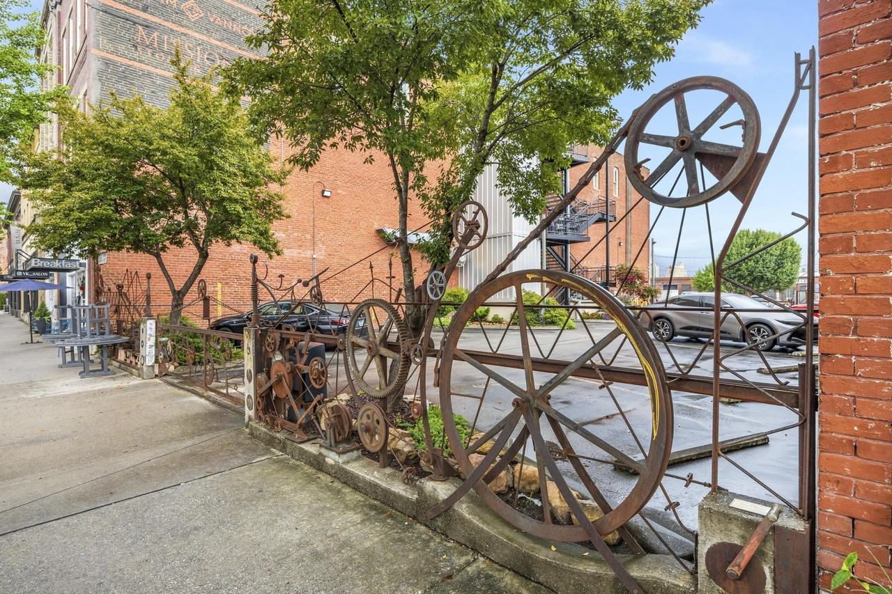 55 E Main St - Photo 6 of 47