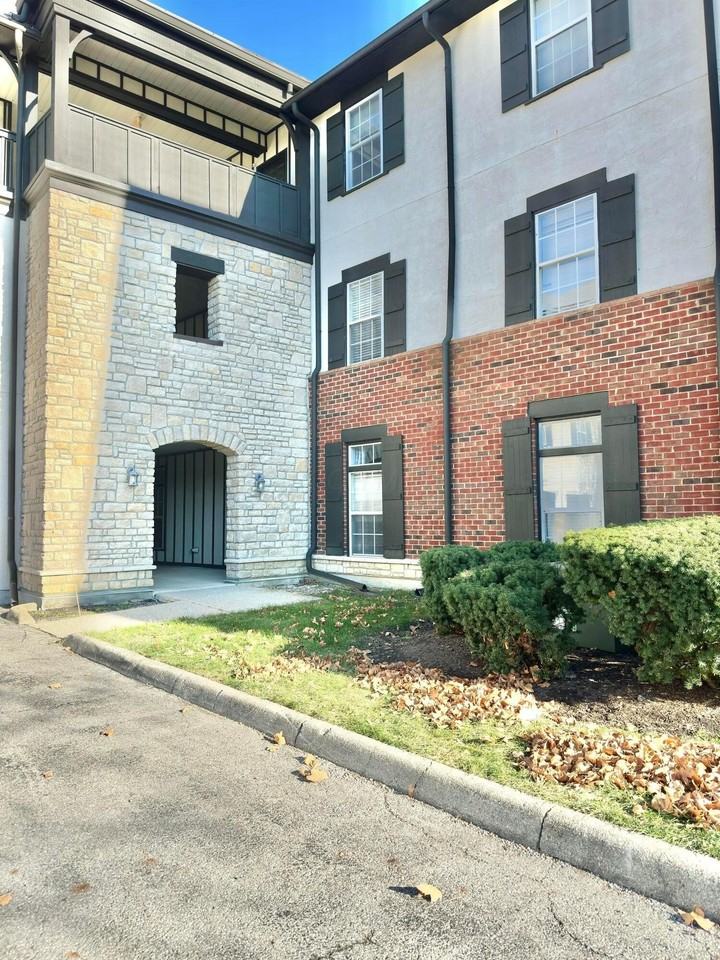 6055 Craughwell Ln - Photo 2 of 19