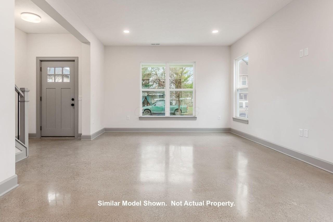 128 North Central Avenue - Photo 7 of 37