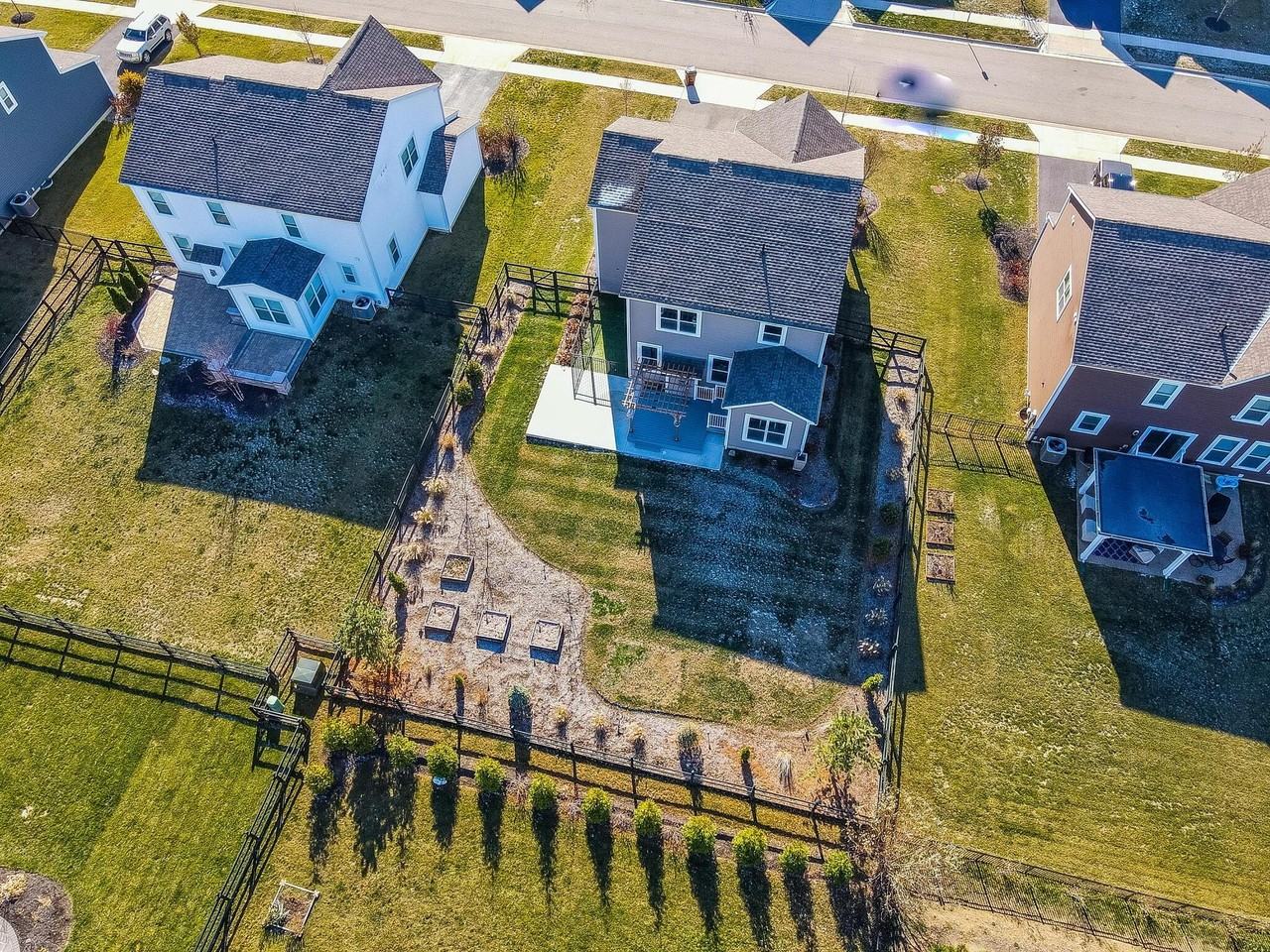 4032 Stonehill Way - Photo 4 of 50