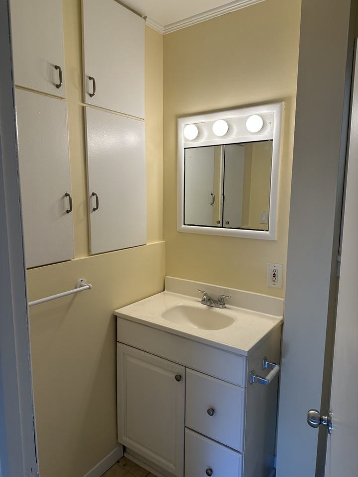 20 Aylesworth Avenue - Photo 6 of 10