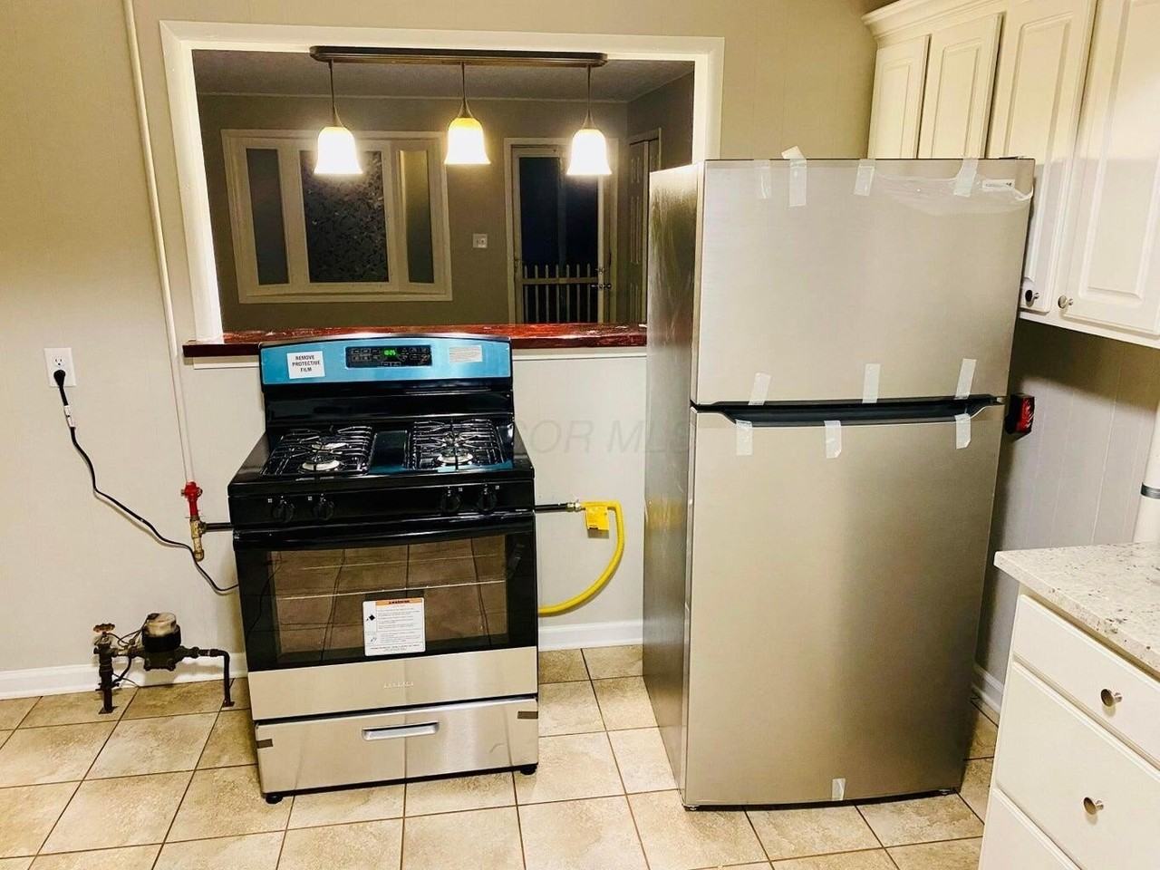 4052 Ural Avenue - Photo 4 of 13