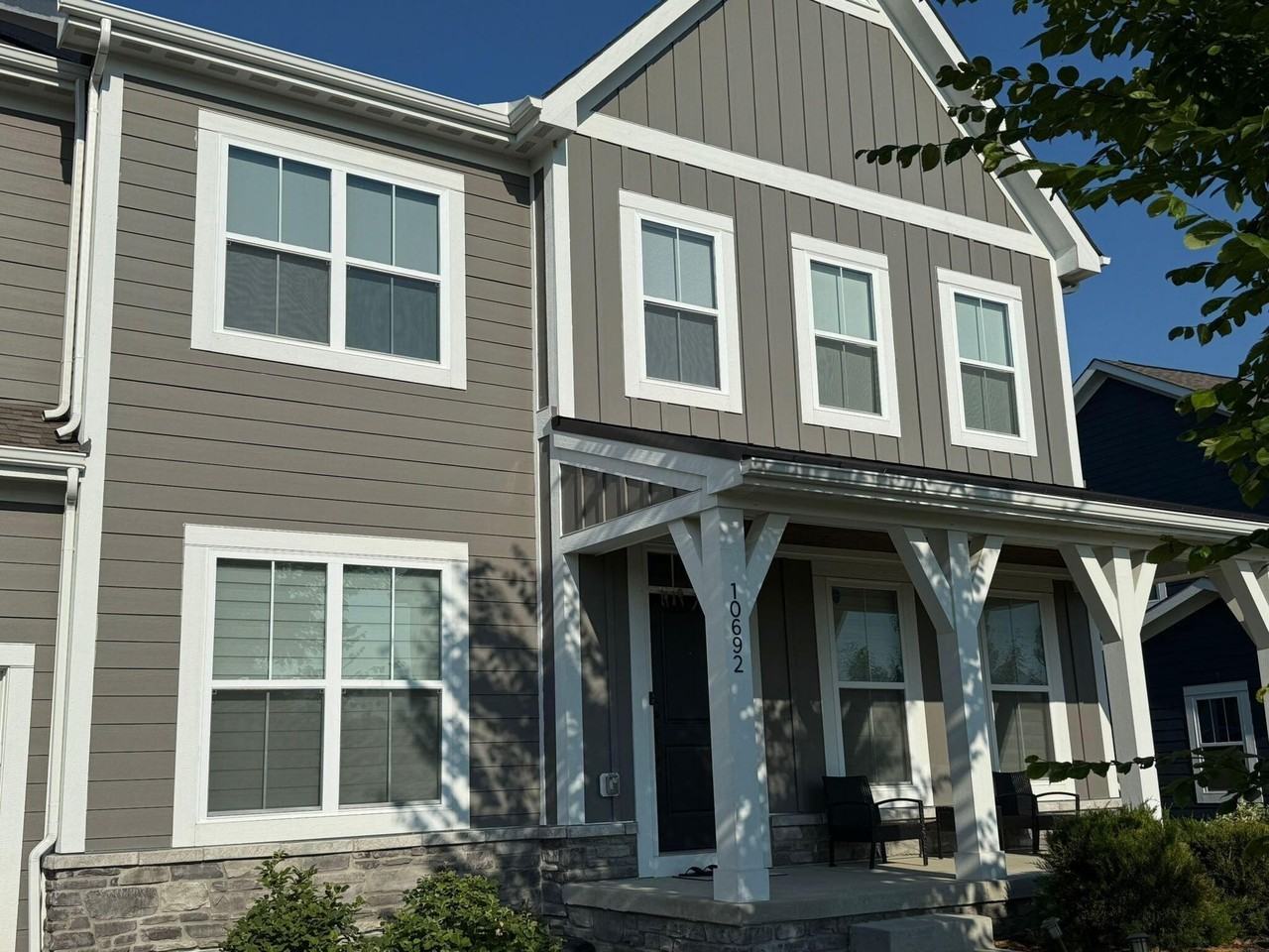 10692 Pearl Creek Dr - Photo 4 of 23