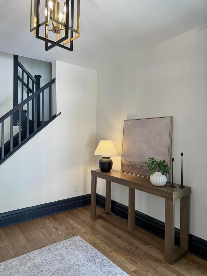 1217 Franklin Ave Unit 1217 #1217 - Photo 3 of 23