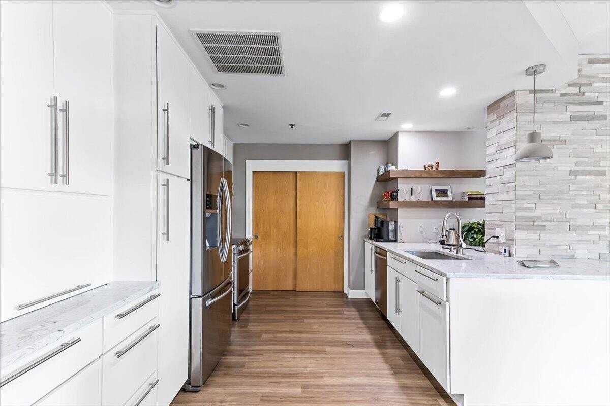 196 S Grant Ave Apt 307 #307 - Photo 2 of 39