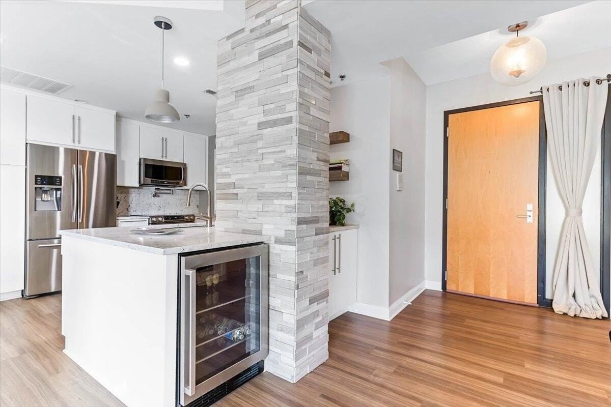 196 S Grant Ave Apt 307 #307 - Photo 6 of 39