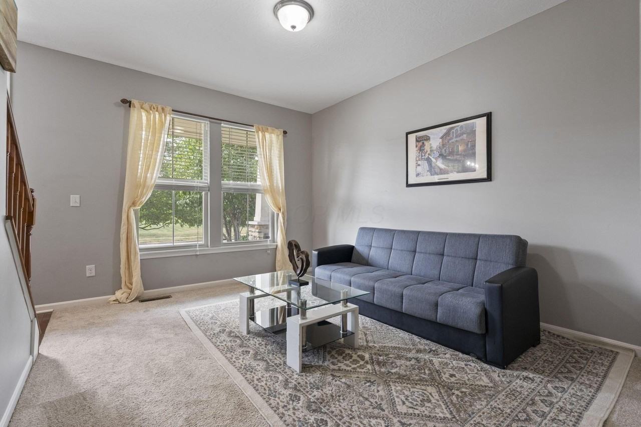 6185 Dietz Dr - Photo 3 of 24