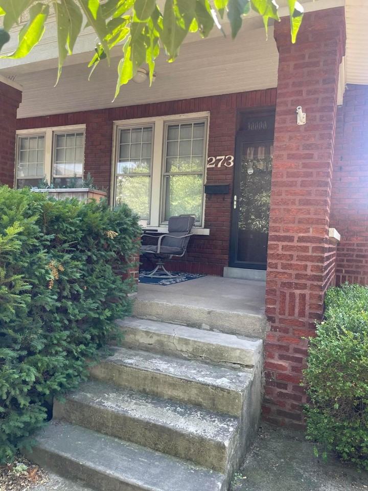 273 Thurman Ave - Photo 2 of 19