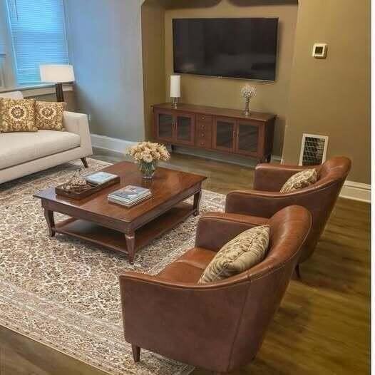 750 North Dawson Avenue - Photo 3 of 10