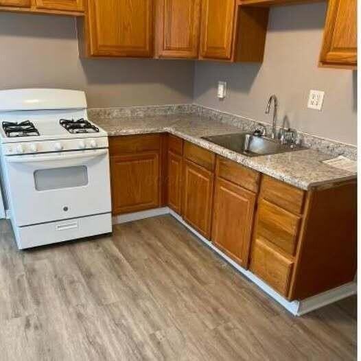 750 North Dawson Avenue - Photo 7 of 10