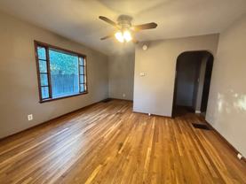 344 E Mithoff St - Photo 1 of 1