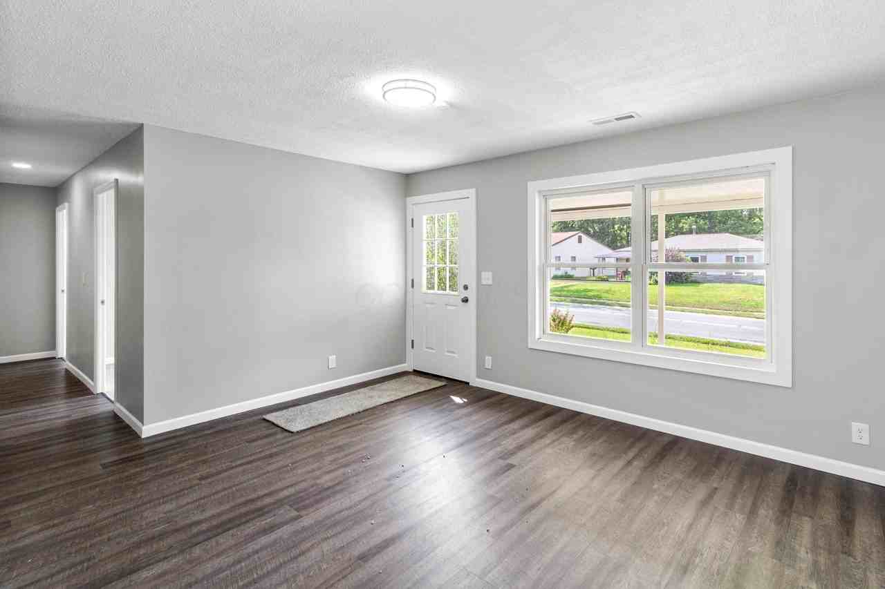 261 Sunset Dr S - Photo 2 of 28