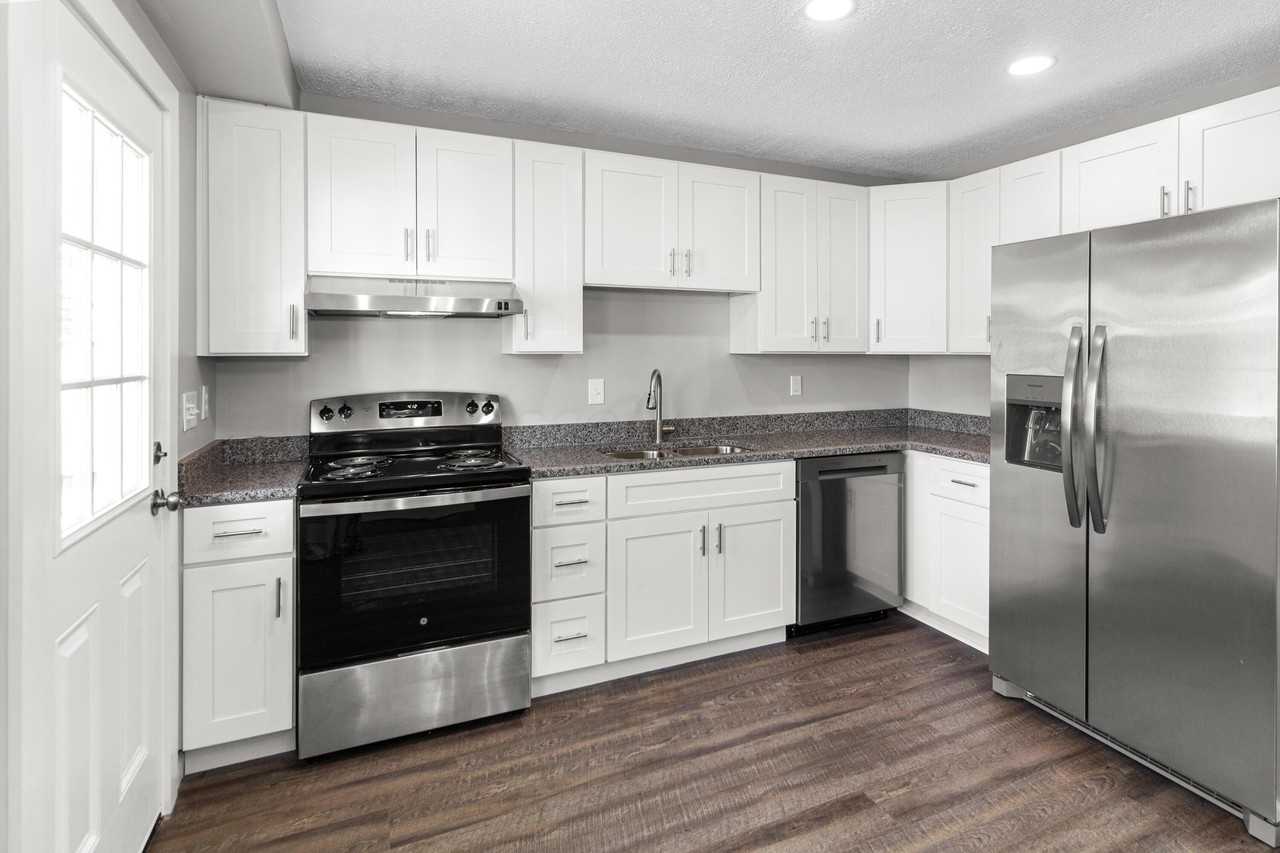 261 Sunset Dr S - Photo 6 of 28