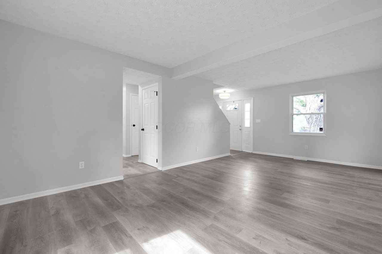 3302 Sundale Rd - Photo 4 of 15