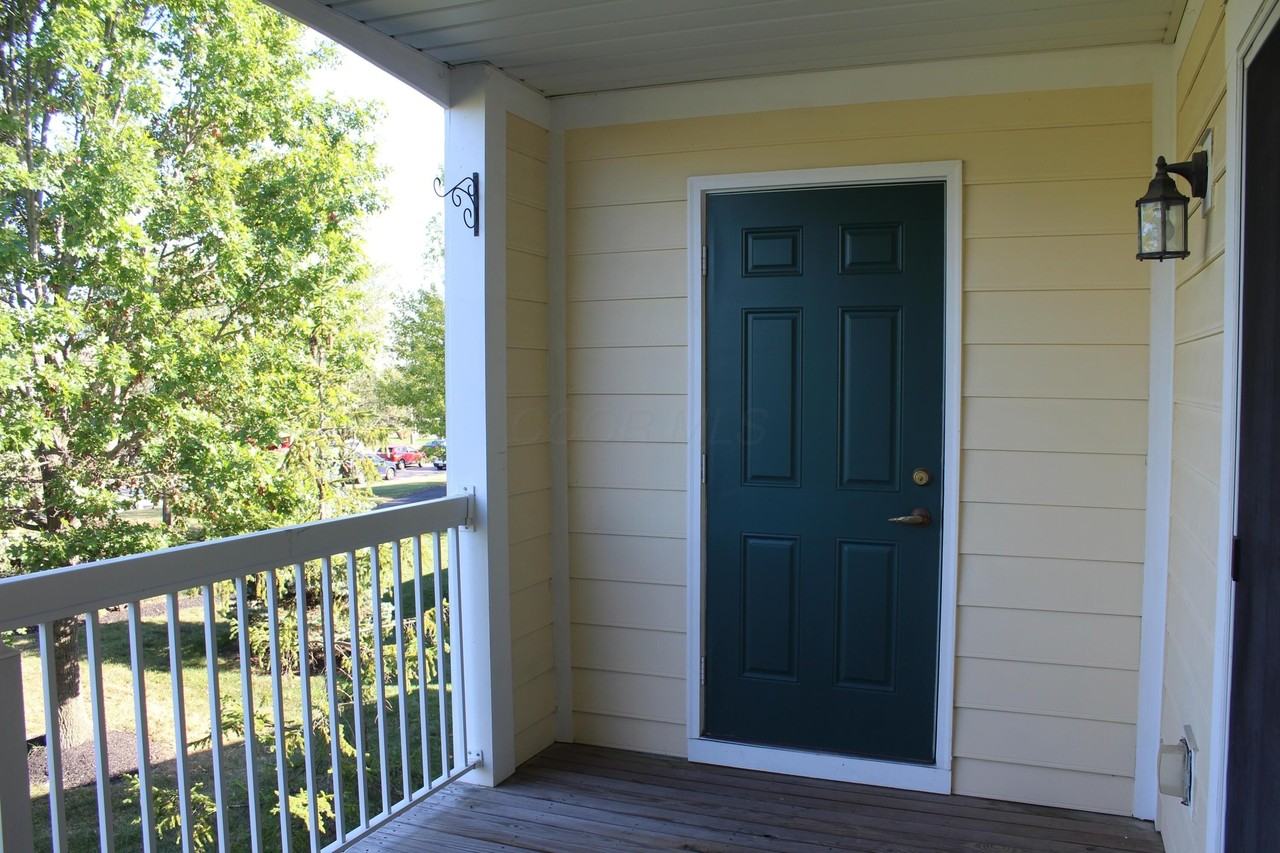 7774 Essex Gate Dr S - Photo 3 of 28