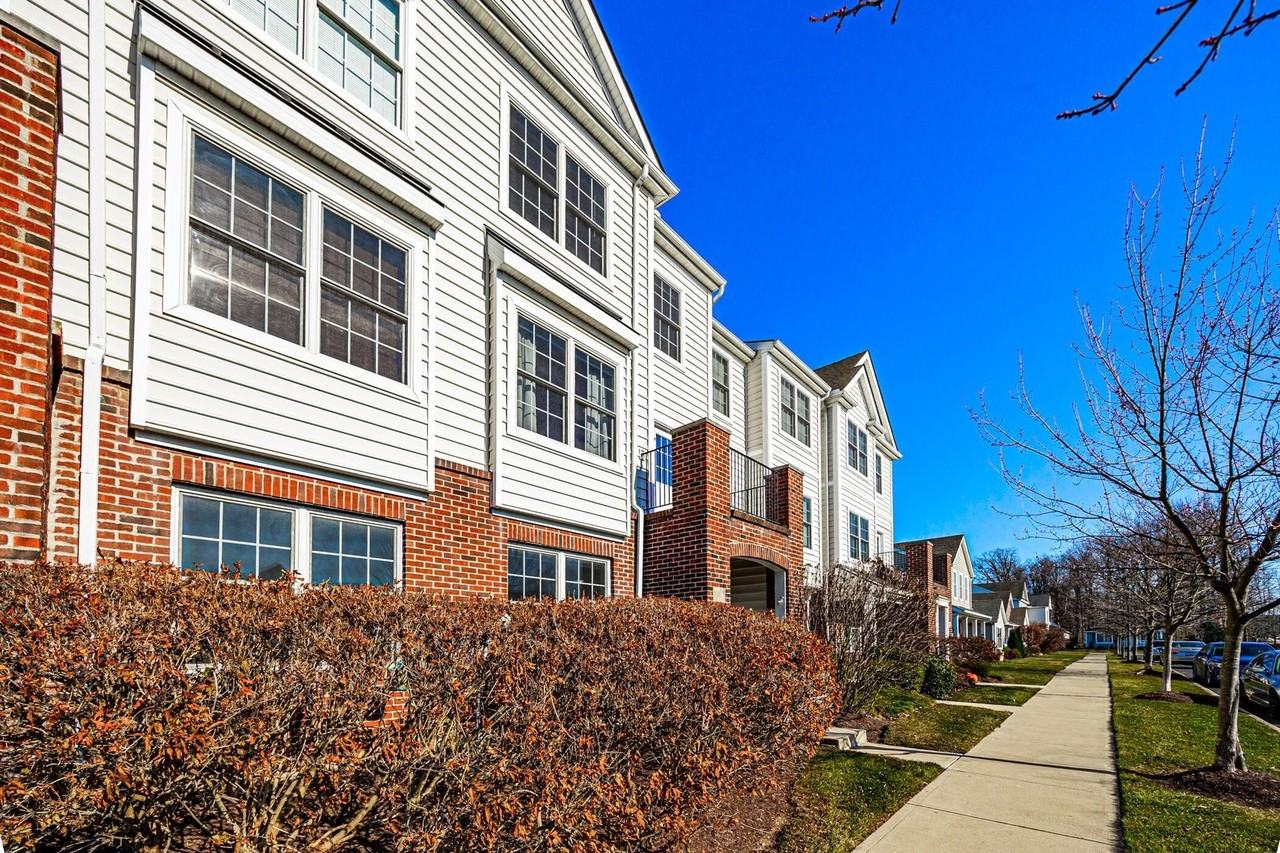 6012 Turnwood Drive #704 - Photo 7 of 41