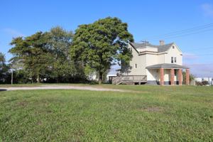 featured image of 2233 Groveport Rd