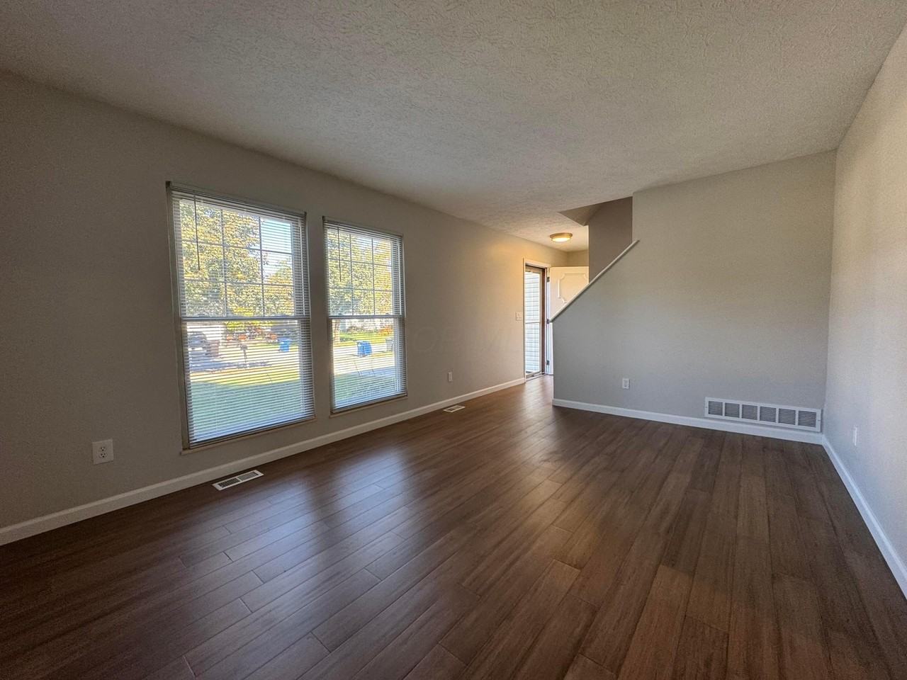 361 Saint Thomas Dr - Photo 6 of 39