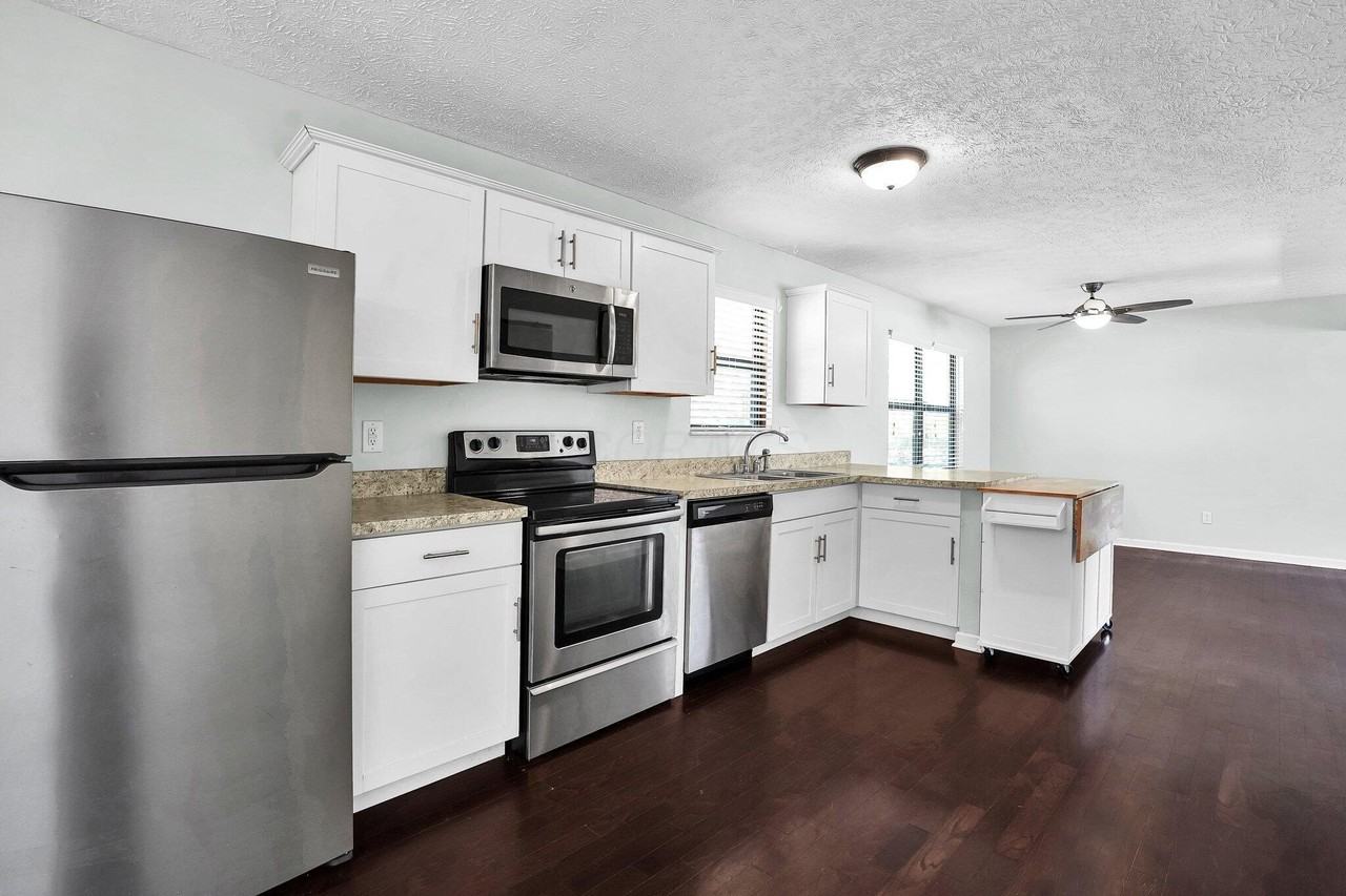 3880 Maidens Larne Dr - Photo 6 of 25