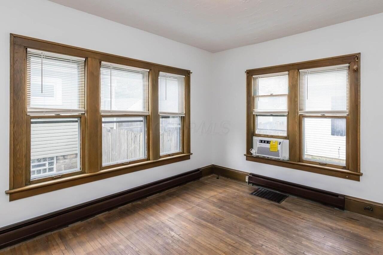 236 E Moler St - Photo 7 of 29