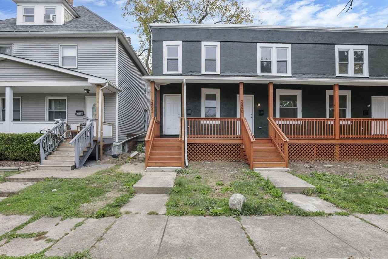 2486 Findley Ave - Photo 5 of 33