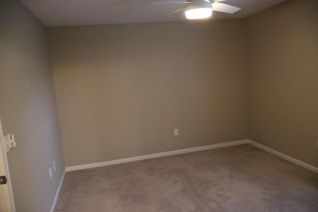 6215 Prairiefire Ave - Photo 4 of 12