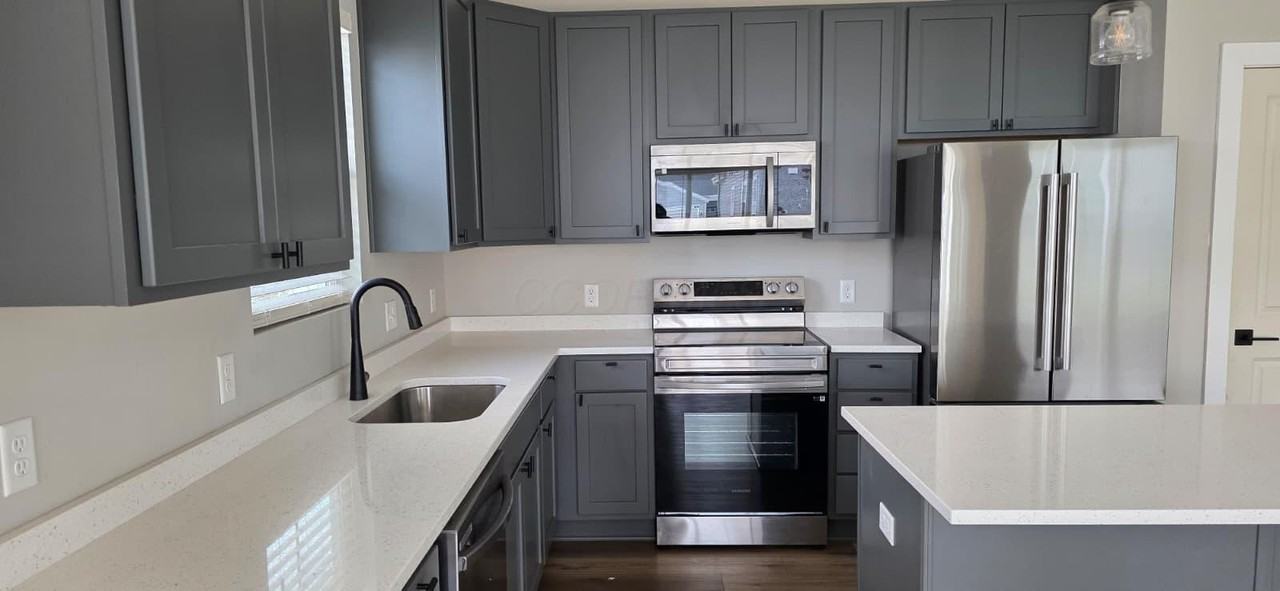 566 Rochdale Run - Photo 4 of 29