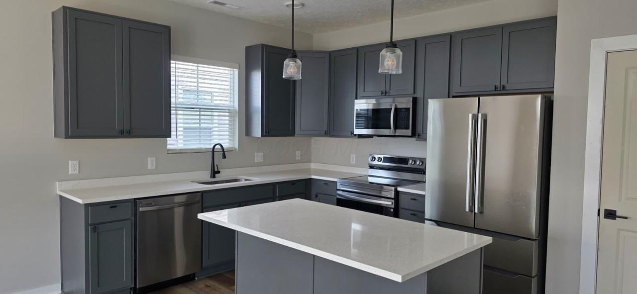 566 Rochdale Run - Photo 6 of 29