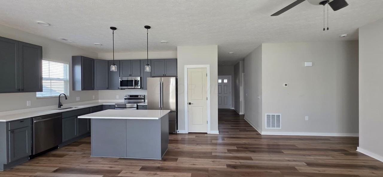 566 Rochdale Run - Photo 7 of 29