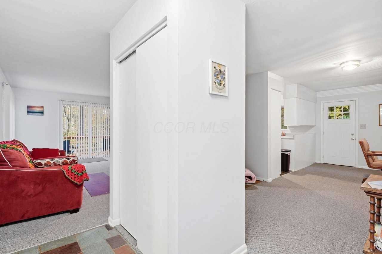 4883 Stonehaven Dr - Photo 6 of 21