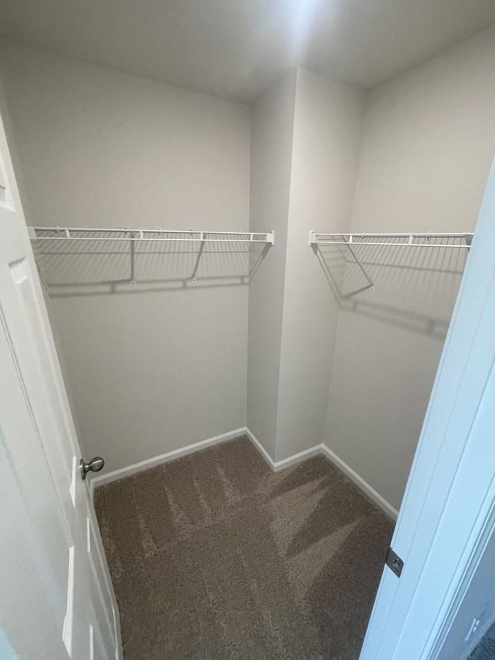 1001 Peony Ln - Photo 7 of 14