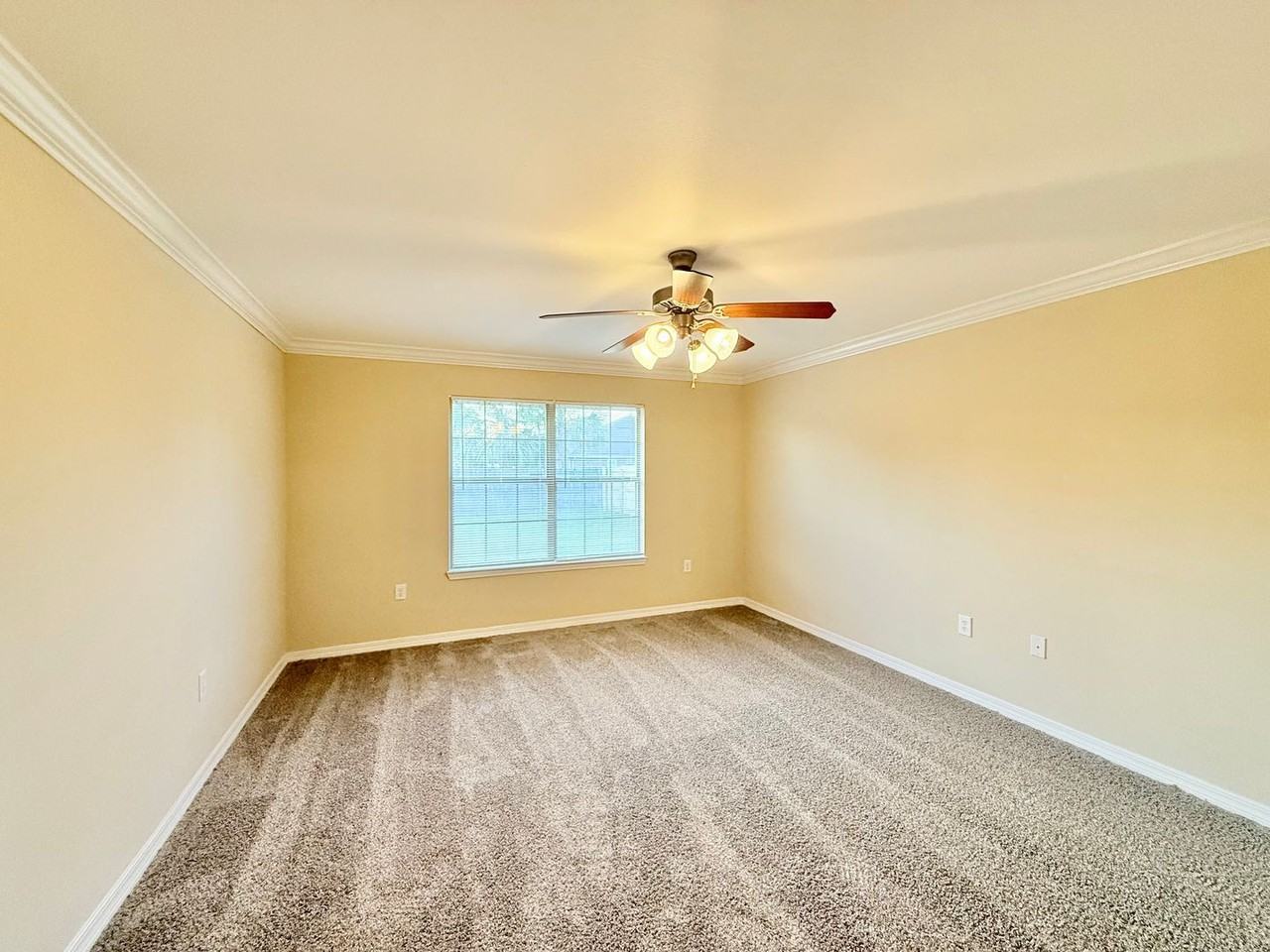 5994 Autumn Pines Circle - Photo 6 of 15