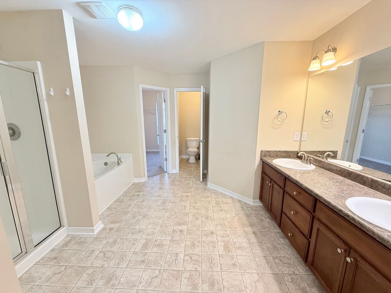 5994 Autumn Pines Circle - Photo 7 of 15