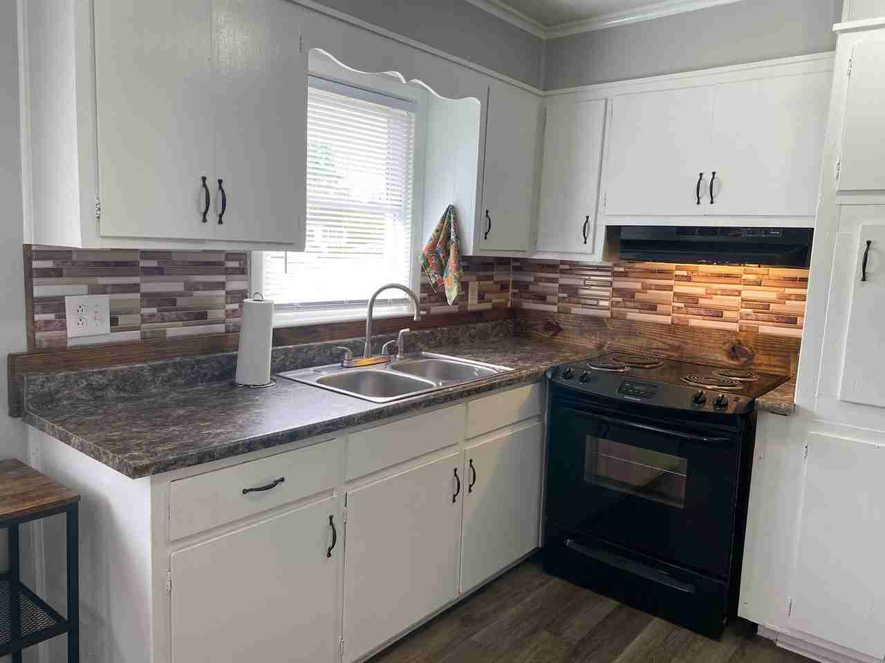 204 E Bay St - Photo 3 of 19