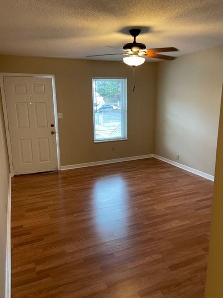 514 Rhodwin Ave - Photo 4 of 12