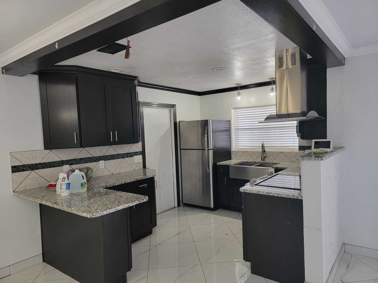 1340 Fairway Ave - Photo 5 of 20