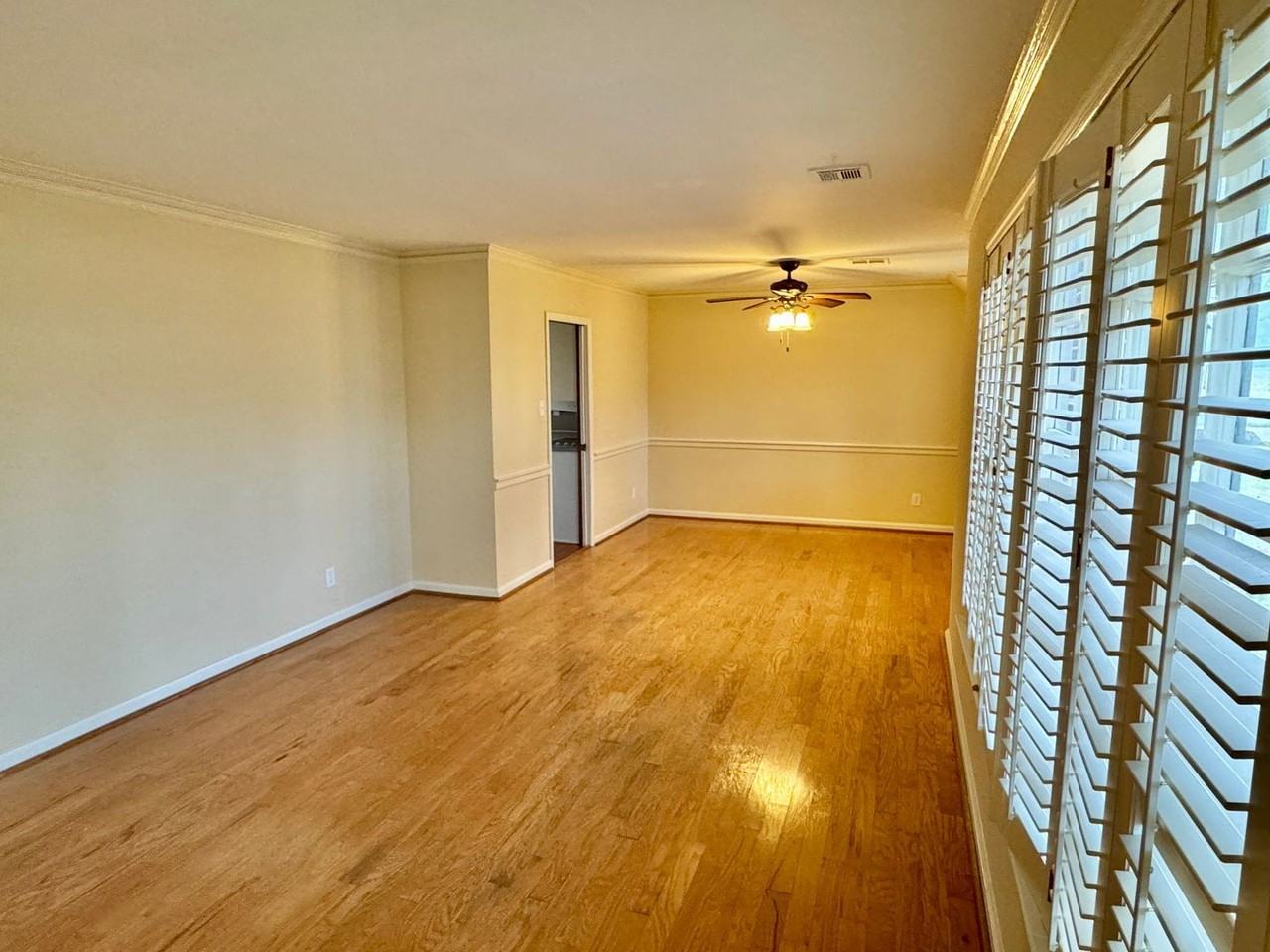 2913 Sumter Ave - Photo 7 of 44