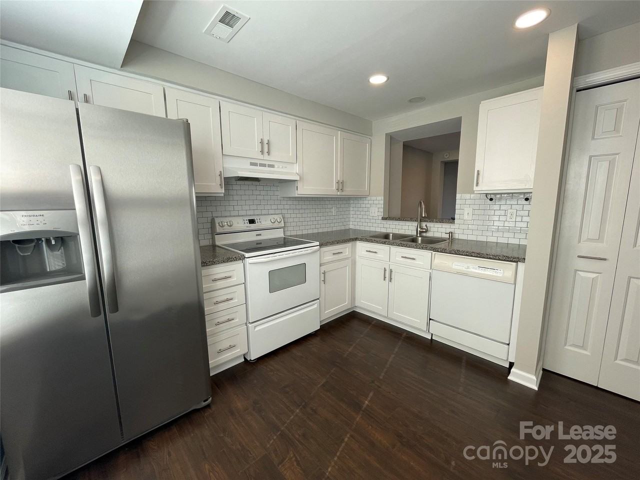 232 Water Oak Dr #185 - Photo 4 of 18